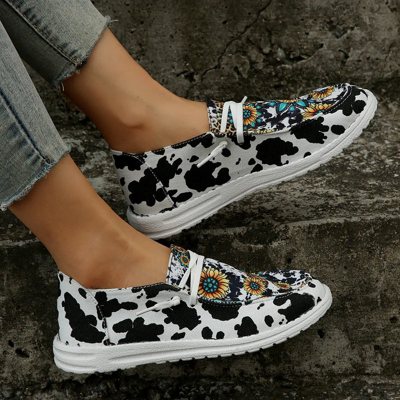 Fashionable Women's Printed Canvas Slip-On Shoes